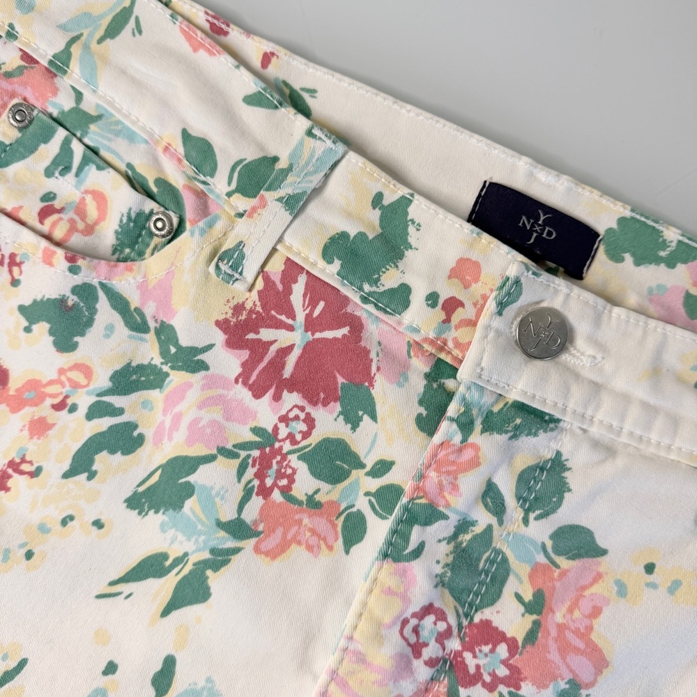 NYDJ Floral 5-Pocket Stretch Ankle Jeans 8 - Picture 6 of 10